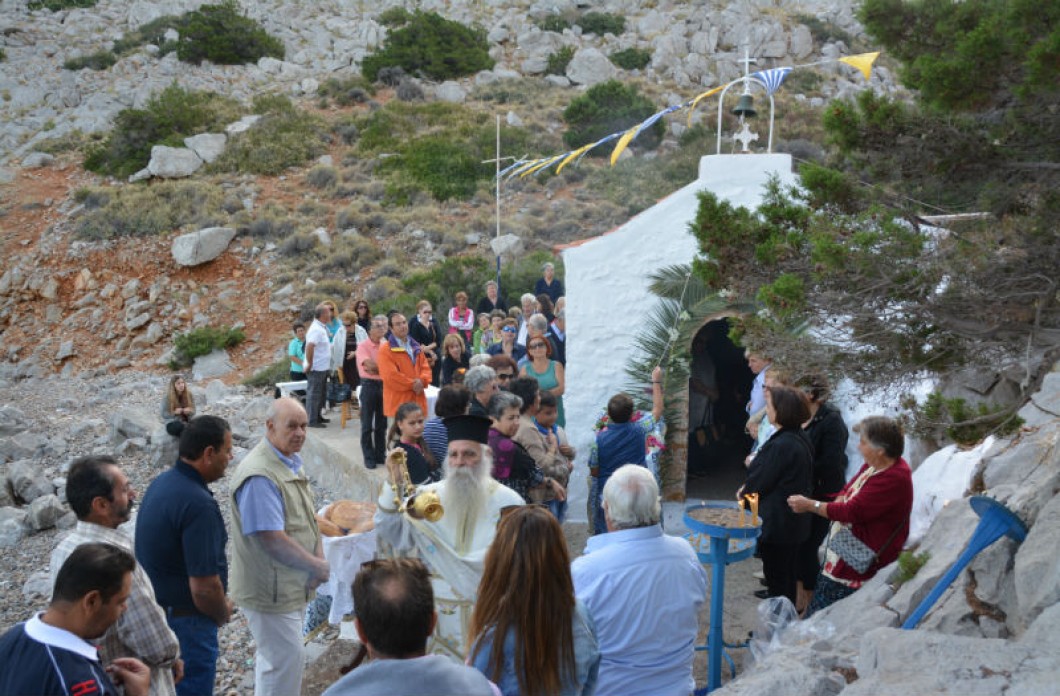 Μια υπέροχη γιορτή στο γραφικό εκκλησάκι του Αγίου Κυπριανού
