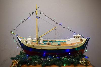 Γιορτινές Ευχές  από το Ιστορικό Αρχείο - Μουσείο Ύδρας