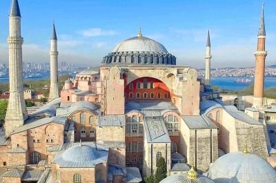 Ακαδημία Αθηνών:  "Μεγάλο σφάλμα" και "κηλίδα για τον τουρκικό λαό" η μετατροπή της Αγίας Σοφίας σε τζαμί