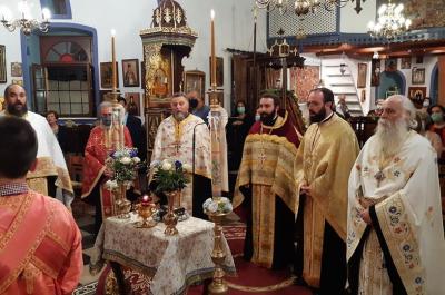 Με λαμπρότητα  τελέστηκε ο πανηγυρικός εσπερινός στον Ιερό Ενοριακό Ναό Αγίου Δημητρίου Ύδρας