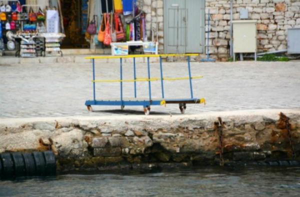 Δεμένα τα πλοία. Νέα 24ωρη απεργία την Πέμπτη 19 Απριλίου από την ΠΝΟ