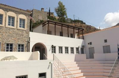 Επιστολή αγωνίας του Συλλόγου Γονέων για τις ελλείψεις εκπαιδευτικού προσωπικού στο ΓΕΛ Ύδρας