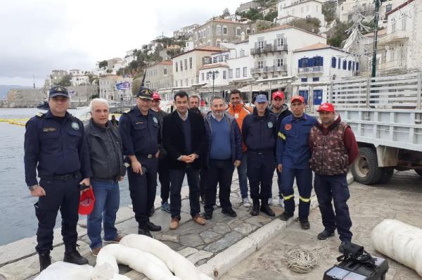 Αντιρρυπαντική άσκηση  στο λιμάνι της Ύδρας - Η δήλωση του Γ. Κουκουδάκη