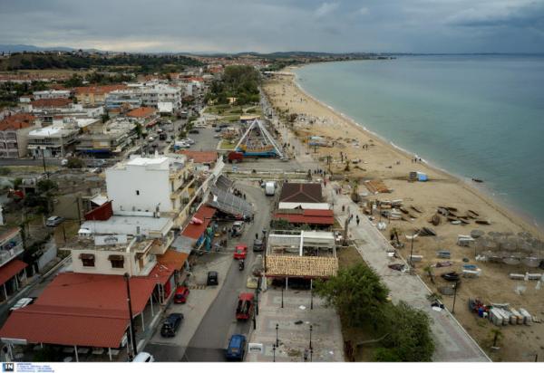 Πρωτοφανές το φαινόμενο στη Χαλκιδική: 11 μποφόρ και 5.000 κεραυνοί έφεραν την τραγωδία