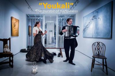 Ξανά στο Λονδίνο η παράσταση &quot;Youkali&quot;, The Pursuit of Happiness της Αγγελικής Πετροπετσιώτη
