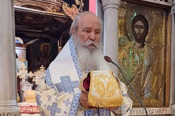 Την Κυριακή  15 Δεκεμβρίου ο Μητροπολίτης Ύδρας κ. ΕΦΡΑΙΜ θα ιερουργήσει στον Ιερό Καθεδρικό Ναό