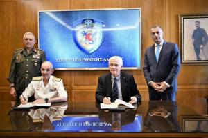 Π. Λασκαρίδης - Υπογραφή σύμβασης δωρεάς του νέου ΠΓΥ «ΠΕΡΣΕΑΣ» για το Πολεμικό Ναυτικό
