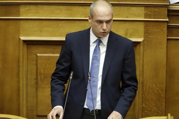 Ερώτηση του Βουλευτή Χριστόφορου Μπουτσικάκη για την ανεξέλεγκτη συσσώρευση απορριμμάτων στα νησιά του Αργοσαρωνικού