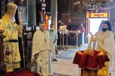 Προεξάρχοντος   του Μητροπολίτη ΕΦΡΑΙΜ η γιορτή του Οσίου Παΐσιου του Αγιορείτου στον Ι. Καθεδρικό Ναό Ύδρας