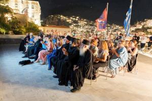 Με επιτυχία  εγκαινιάστηκε   η έκθεση «Άγιον Όρος – Τόπος Σιωπής» του Γιώργου Ταξίδη