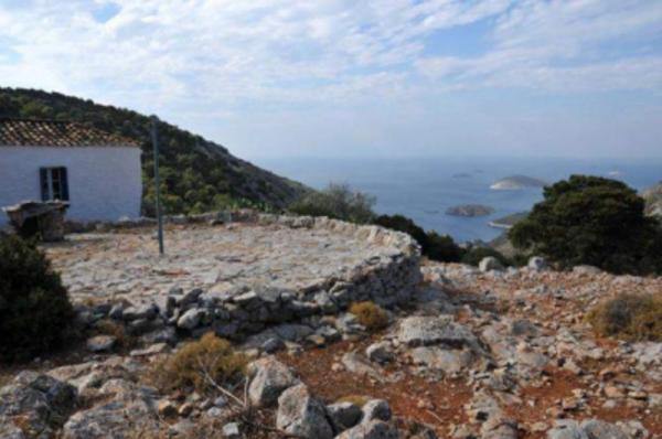 Ευχαριστίες   από τους κατοίκους του οικισμού της Επισκοπής Ύδρας για την αγορά ενός φορείου διάσωσης