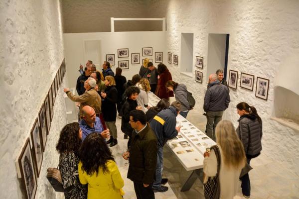 "Ξύπνησε" αναμνήσεις η έκθεση φωτογραφιών από το αρχείο της Αικατερίνης Παούρη