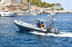 Επιβολή διοικητικών κυρώσεων για διαφήμιση παράνομης ναύλωσης ιδιωτικού σκάφους αναψυχής στην Ύδρα