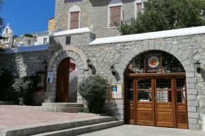 Επιβεβαιωμένο κρούσμα Covid-19 στην Ύδρα - Ιχνηλατούνται οι επαφές του