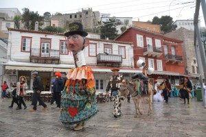 Μεγάλη συμμετοχή, κέφι και χορός στο Καρναβάλι της Ύδρας