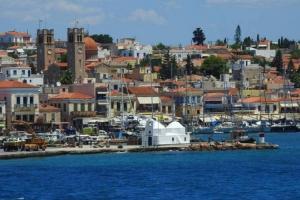 Ποιμαντική επίσκεψη  του Μητροπολίτη Ύδρας ΕΦΡΑΙΜ στην Αίγινα