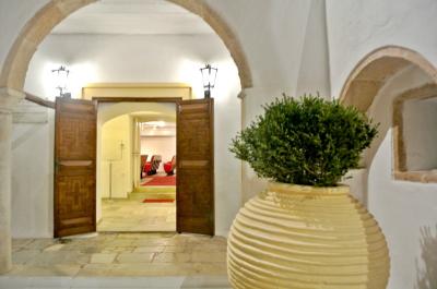 Γιορτινή εκδήλωση  της Μητρόπολης Ύδρας και κοπή βασιλόπιτας