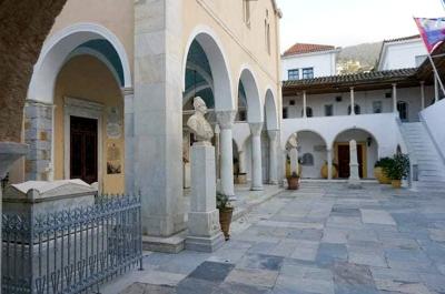 Πρόγραμμα Ακολουθιών  Ι. Καθεδρικού Ναού από 2 έως και 6 Απριλίου