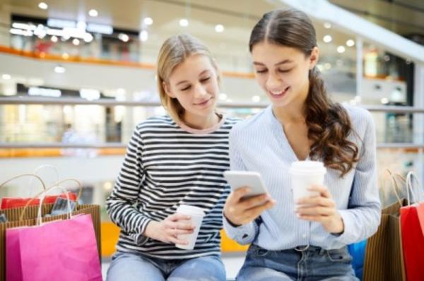 Οι ηλικίες κάτω των 20 ετών έχουν μισές πιθανότητες ευαισθησίας στην covid-19