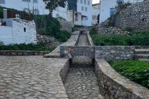 Ξεκίνησε η διαδικασία δημοπράτησης του έργου της κατασκευής νέων καλντεριμιών σε γειτονιές της Ύδρας