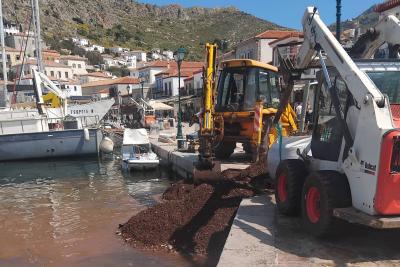 Ολοκληρώνεται   η απομάκρυνση αδρανών υλικών από το λιμάνι μετά τις ζημιές της κακοκαιρίας