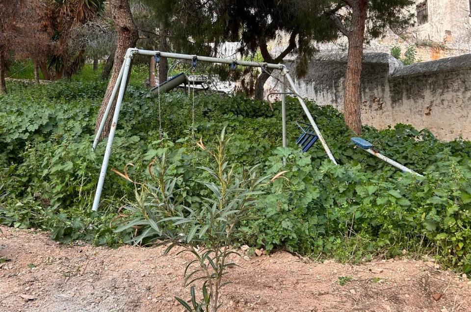 Ο Δήμος Ύδρας προβαίνει σε καθαρισμό και καλλωπισμό κηπαρίων και αλσυλλίων