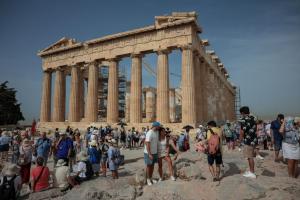 Ρεκόρ   για τον Ελληνικό Τουρισμό το 2024: Τρεις μελέτες αναδεικνύουν την πορεία του