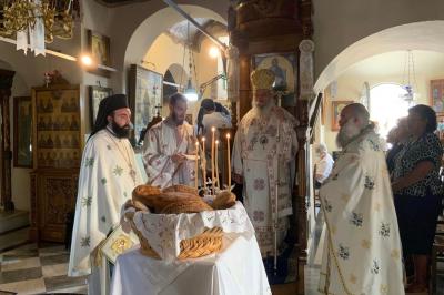 Ο Μητροπολίτης ΥΔΡΑΣ κ. ΕΦΡΑΙΜ ιερούργησε και μίλησε στην εορτάζουσα Ι. Μονή των Αγίων Αναργύρων Ερμιόνης
