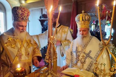 Δισαρχιερατική Θ. Λειτουργία από τους Μητροπολίτες ΕΦΡΑΙΜ και ΙΕΡΟΘΕΟ Γ' στην Ιερά Μονή Αγίων Πάντων Σπετσών