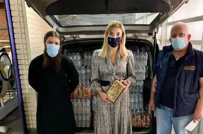 Σ.Ε.Φ: Δωρεά νερών και αναψυκτικών στην Ιερά Μητρόπολη Πειραιώς