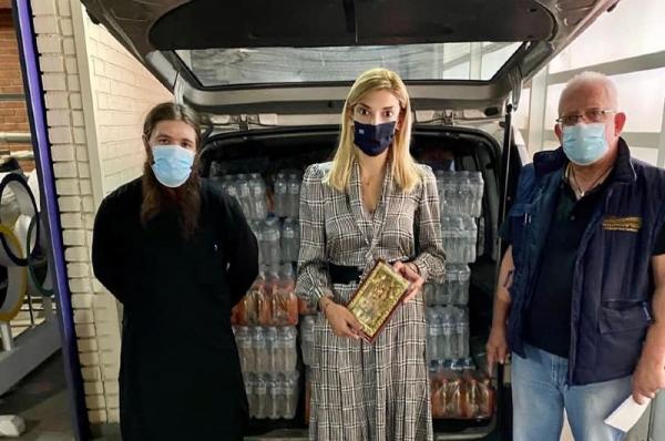 Σ.Ε.Φ: Δωρεά νερών και αναψυκτικών στην Ιερά Μητρόπολη Πειραιώς