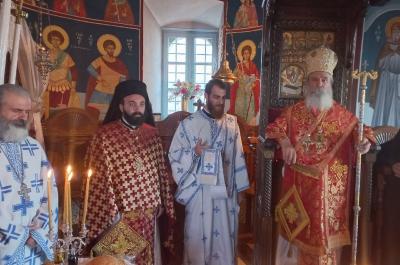Με λαμπρότητα  η Αρχιερατική Θ. Λειτουργία στην Ι. Μονή της Αγίας Ματρώνας