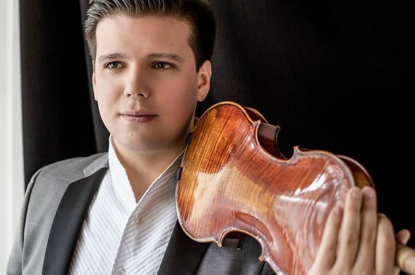 O διεθνούς φήμης βιολιστής Sergei Dogadin θα εμφανιστεί φέτος στη Φιλανθρωπική Εκδήλωση της Ύδρας