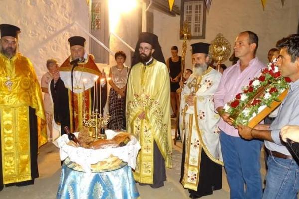 Με λαμπρότητα  ο Μ. πανηγυρικός Εσπερινός στην εορτάζουσα ενορία του Τιμίου Προδρόμου Καμινίων Ύδρας