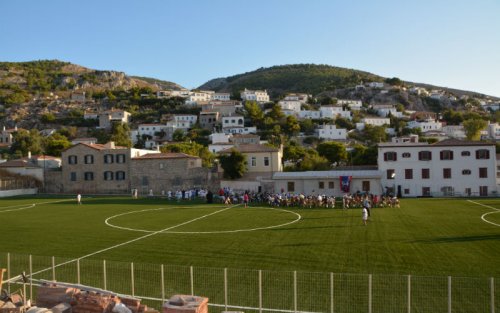 Γήπεδο Ύδρας. Σε διακοπή οδηγούνται πάλι οι εργασίες