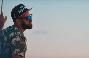 Με καλοκαιρινή διάθεση οι Deejay Nic Τhe Band κάνουν ντεμπούτο με το "Under The Sky"