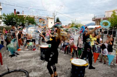 Ίδρυμα Αικατερίνης Λασκαρίδη: Εξοπλισμός και παιδικές γιορτές από την ΑΝΑ-ΠΝΟΗ στη Β. Εύβοια