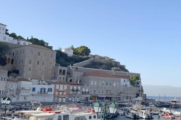 Διάρρηξη σε κατάστημα της Ύδρας - Διενεργείται προανάκριση από την Αστυνομία