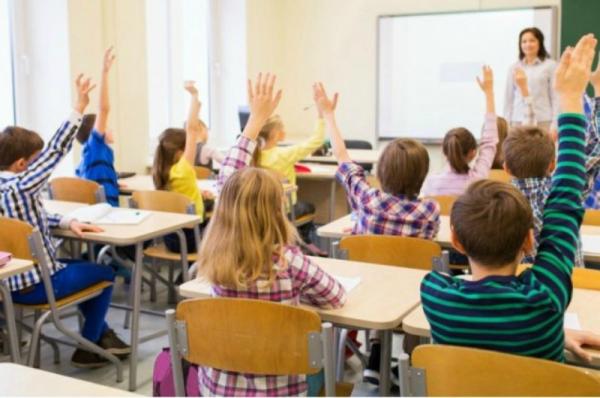 Κλείνουν σχολεία  και πανεπιστήμια σε όλη την χώρα για 14 ημέρες