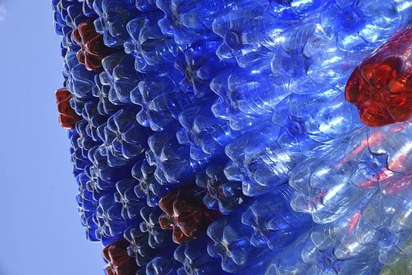 Πλαστικά απορρίμματα:  Η ανακύκλωση δεν αρκεί, λένε οι ειδικοί