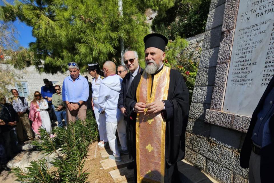 Τελέστηκε   το καθιερωμένο Τρισάγιο στη μνήμη των πεσόντων αποφοίτων της Σχολής Πλοιάρχων Ύδρας