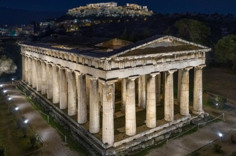 Μνημείο Φιλοπάππου  και Ναός του Ηφαίστου: Η ιστορία των δύο μνημείων που φωτίστηκαν εκ νέου