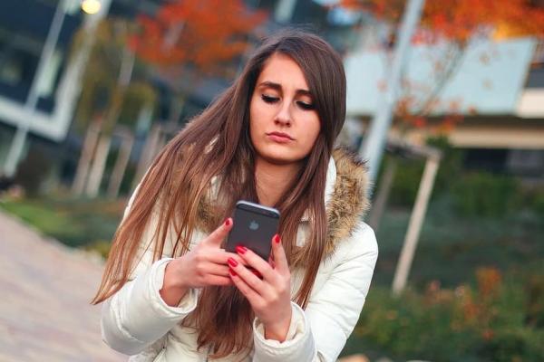 Πάνω   από 500.000 αιτήσεις νέων στο mobilefees.gov.gr για απαλλαγή από τέλη κινητής και καρτοκινητής τηλεφωνίας