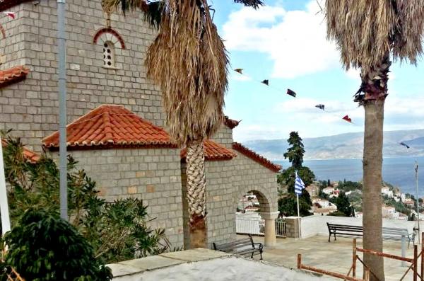 Αυτοκίνητο εκμίσθωσε ο Δήμος Ύδρας για τη μετακίνηση των προσκυνητών στο Ναό του Αγίου Κωνσταντίνου