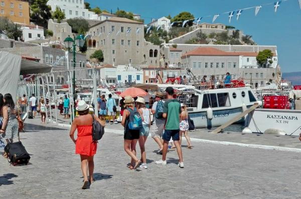 Την αισιοδοξία του ότι ο ελληνικός τουρισμός θα αντέξει φέτος, εξέφρασε ο γγ του ΕΟΤ, Δ. Φραγκάκης