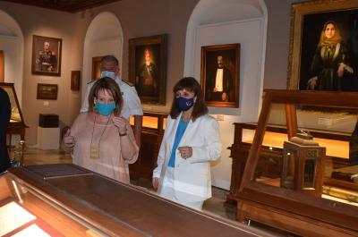 Από την επίσκεψη της Προέδρου της Δημοκρατίας στο Ιστορικό Αρχείο - Μουσείο Ύδρας