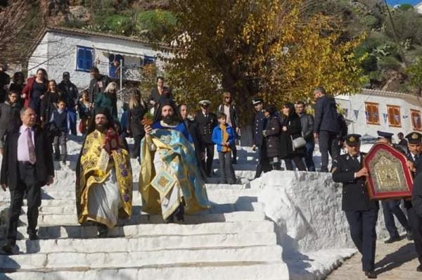 Με ευλάβεια  γιορτάστηκαν τα Θεοφάνεια στην Ύδρα