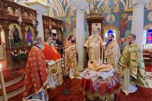 Στο Ναό  του Αγίου Κωνσταντίνου του Υδραίου τελέστηκε Αρχιερατική Θ. Λειτουργία προεξάρχοντος του Ποιμενάρχη κ. ΕΦΡΑΙΜ με τη συμμετοχή των Πατέρων της Νήσου