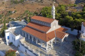 Στον Ιερό Ναό του Πολιούχου Αγ. Κωνσταντίνου η σημερινή ιερά παράκληση από τον Αρχιμανδρίτη π. Θ. Θεοδοσίου
