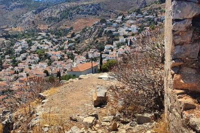 Η απάντηση της Αντιδημάρχου Τζίνας Μαραγκού για τους ανεμόμυλους της Ύδρας
